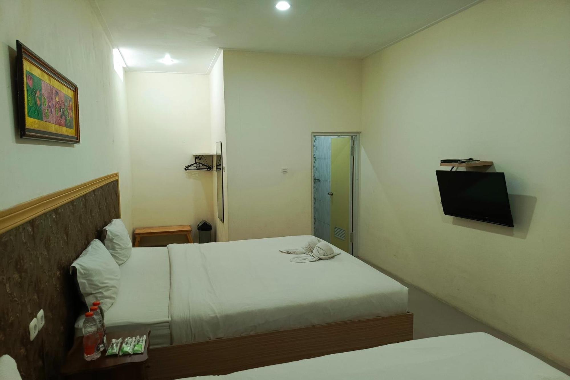 Adisa Homestay Malang Zewnętrze zdjęcie