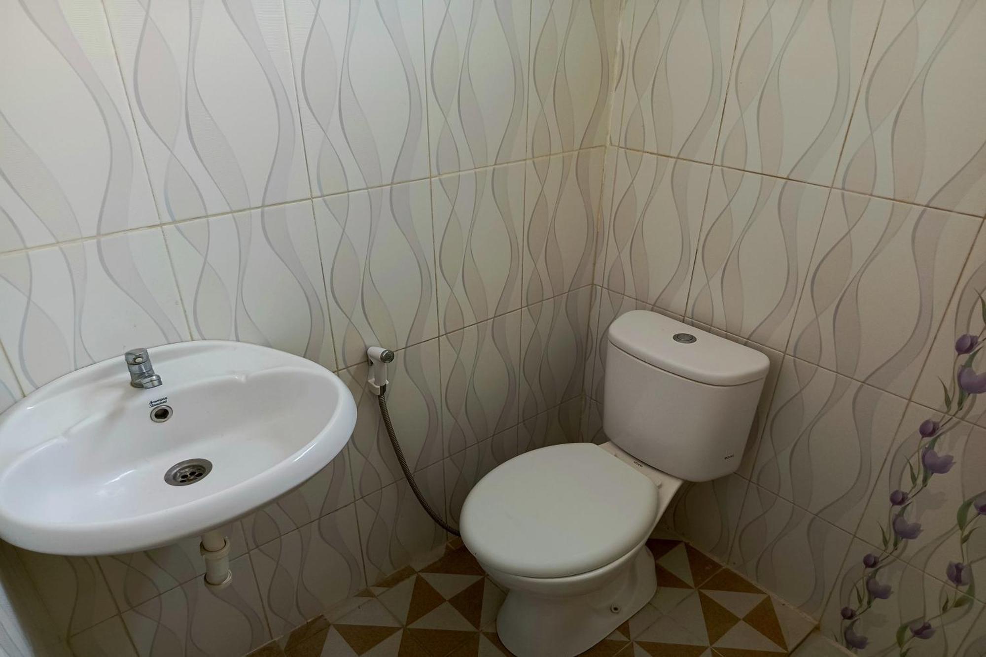 Adisa Homestay Malang Zewnętrze zdjęcie