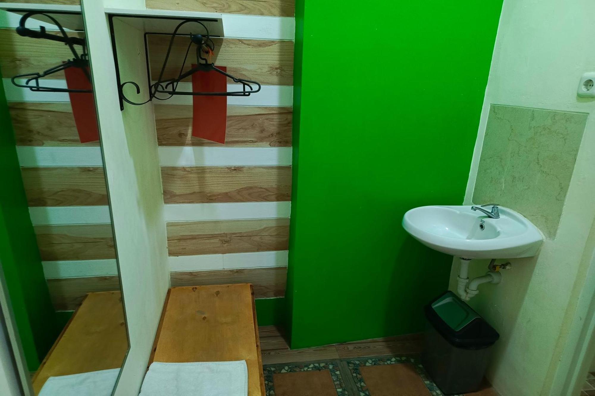 Adisa Homestay Malang Zewnętrze zdjęcie